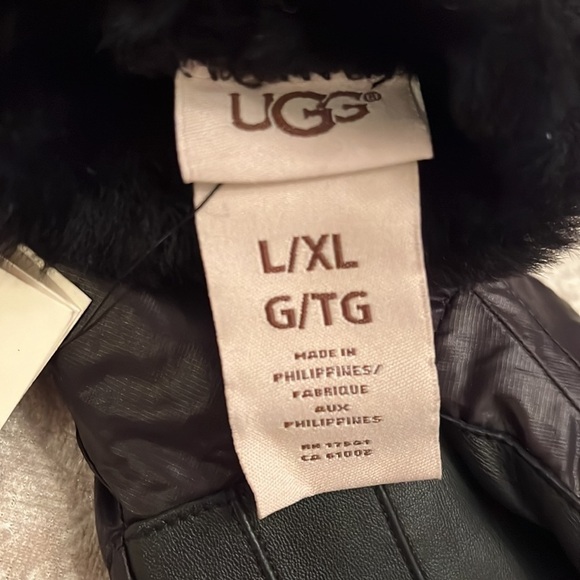 Brand New UGG Water Resistant Smart Touchscreen Black Gloves w/ Genuine Leather - Picture 13 of 16